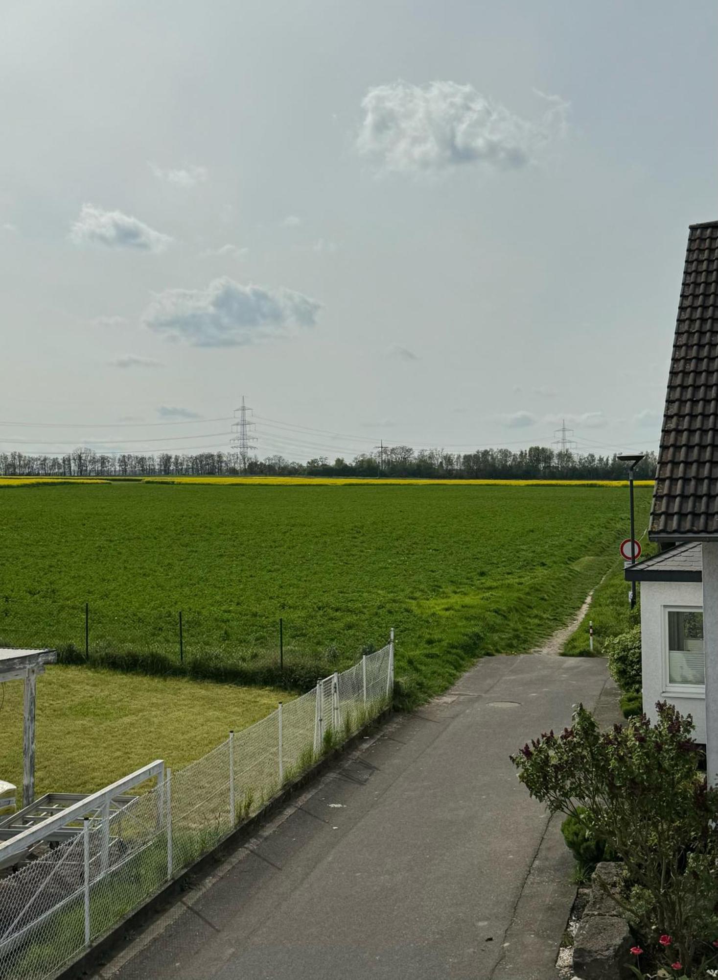 Modern & Grosszuegig! Ideal Fuer Familie & Arbeit Linden (Hessen) Exterior foto